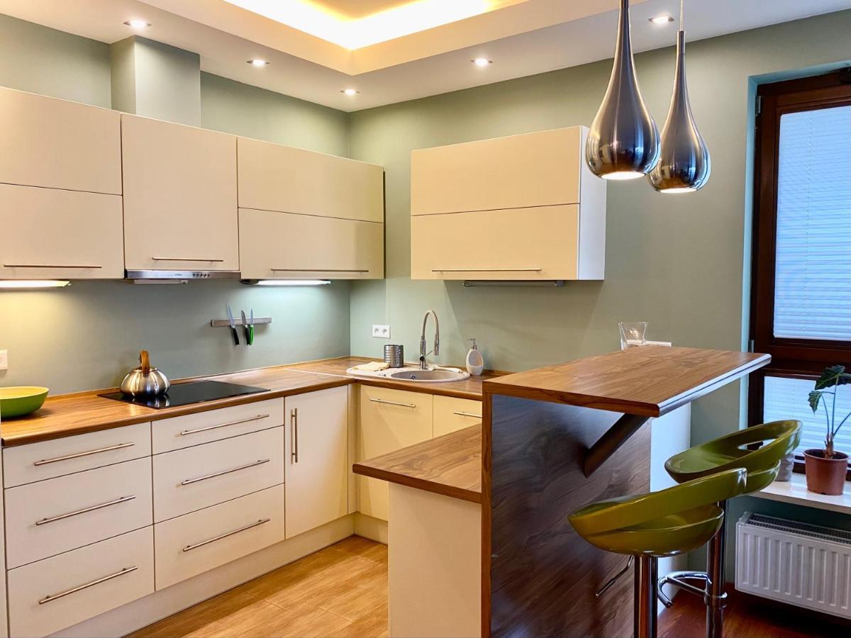 Апартаменти Project Comfort Apartament Gieldowa 4c/95 Wola-srodmiescie